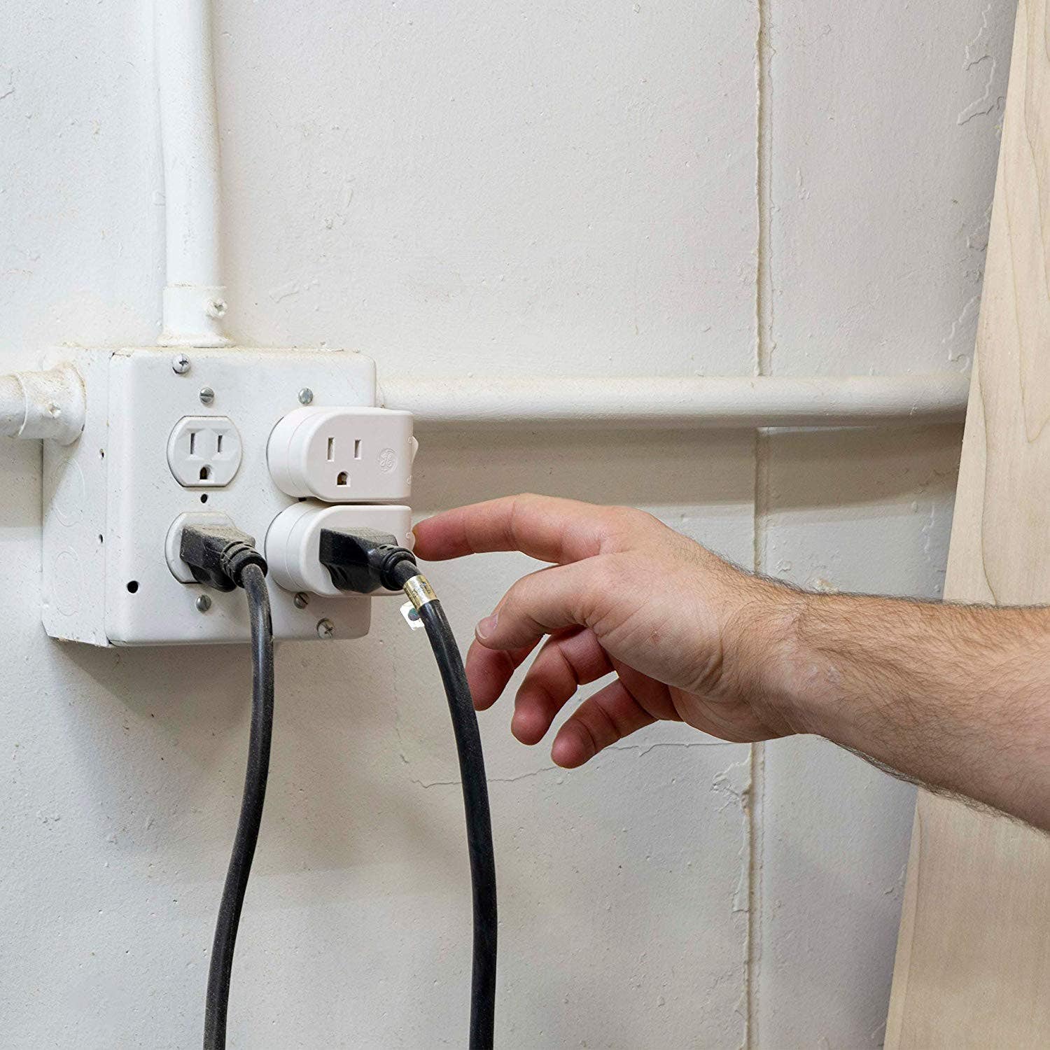 GE UltraPro Plug-In On/Off Power Switch, White