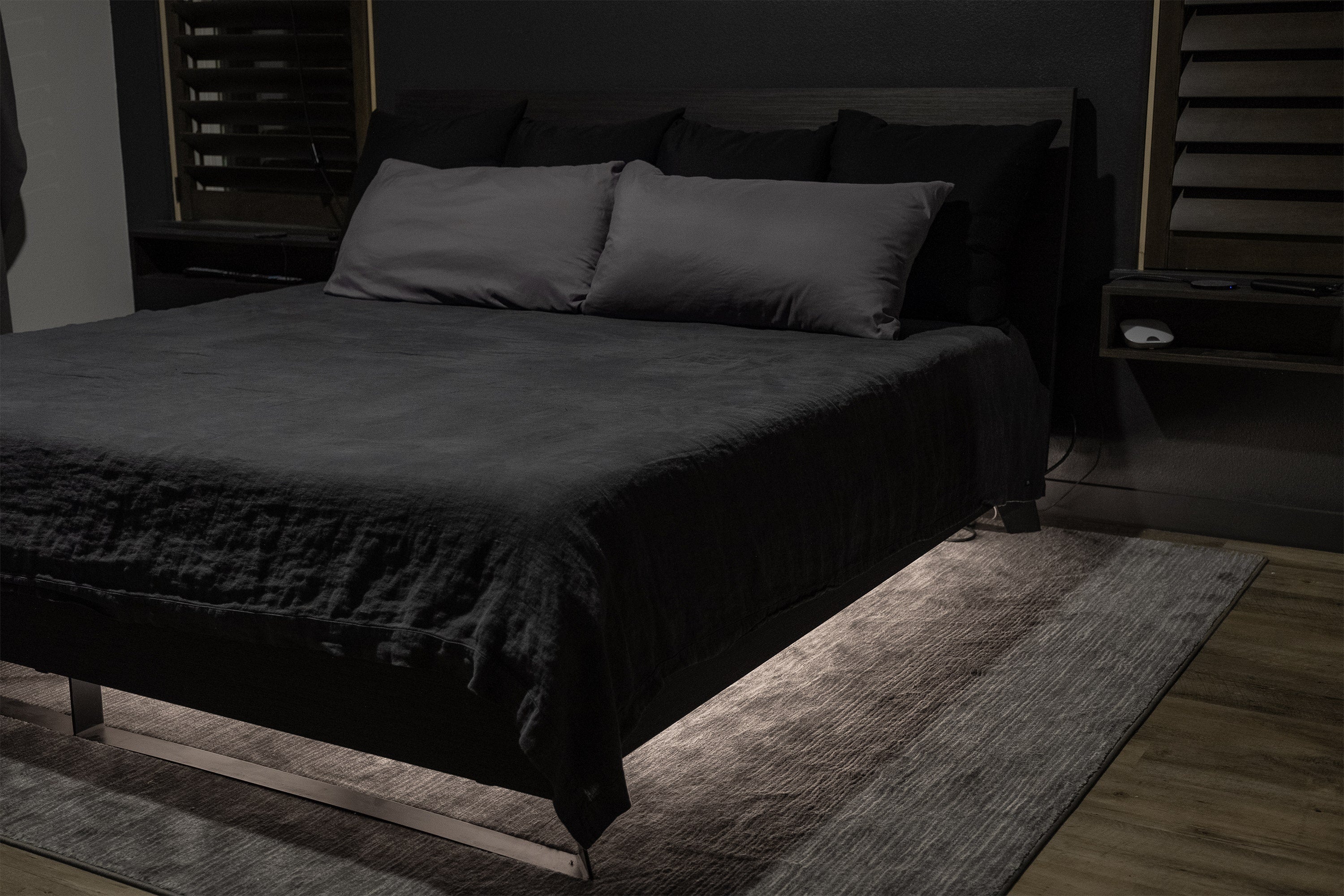 UltraPro Escape Indoor/Outdoor LED Rope Light, 16ft., Cool White, Black