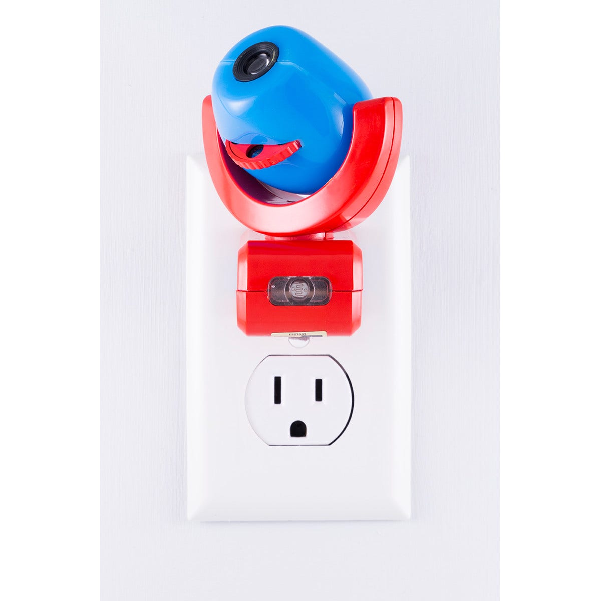 Projectables Disney Mickey Mouse & The Roadster Racers Light Sensing 6-Image LED Night Light, Red