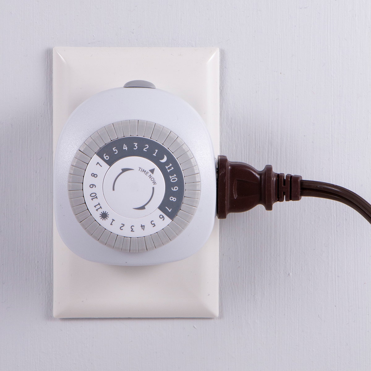 GE Indoor Plug-In 24-Hour Mechanical Timer, White