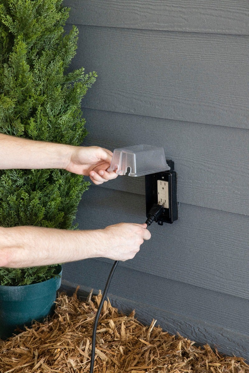 UltraPro 3-Outlet 9ft. Heavy Duty Indoor/Outdoor Extension Cord, Black