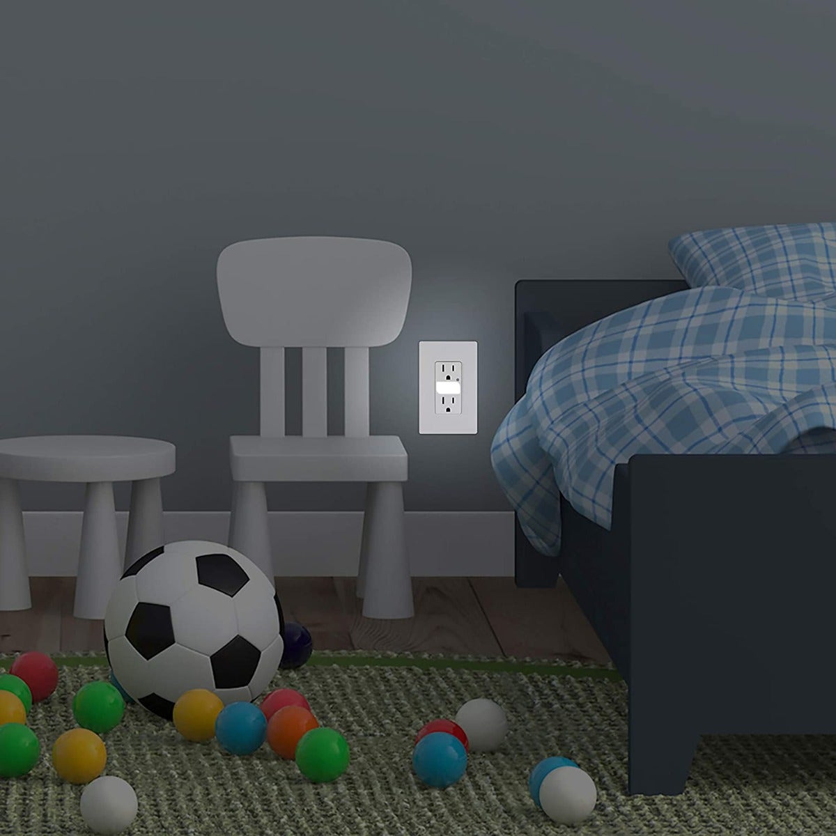 GE UltraPro Grounding Duplex Tamper Resistant Receptacle with Light Sensing Guide Light, White