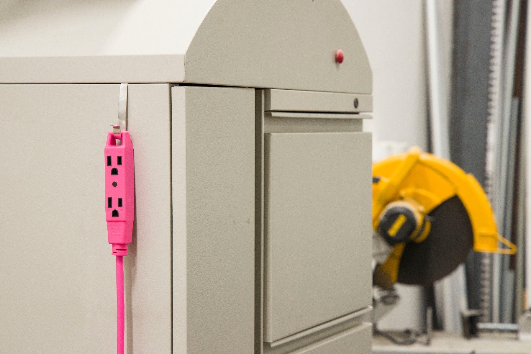 UltraPro 3-Outlet 50ft. Heavy Duty Indoor/Outdoor Extension Cord, Pink