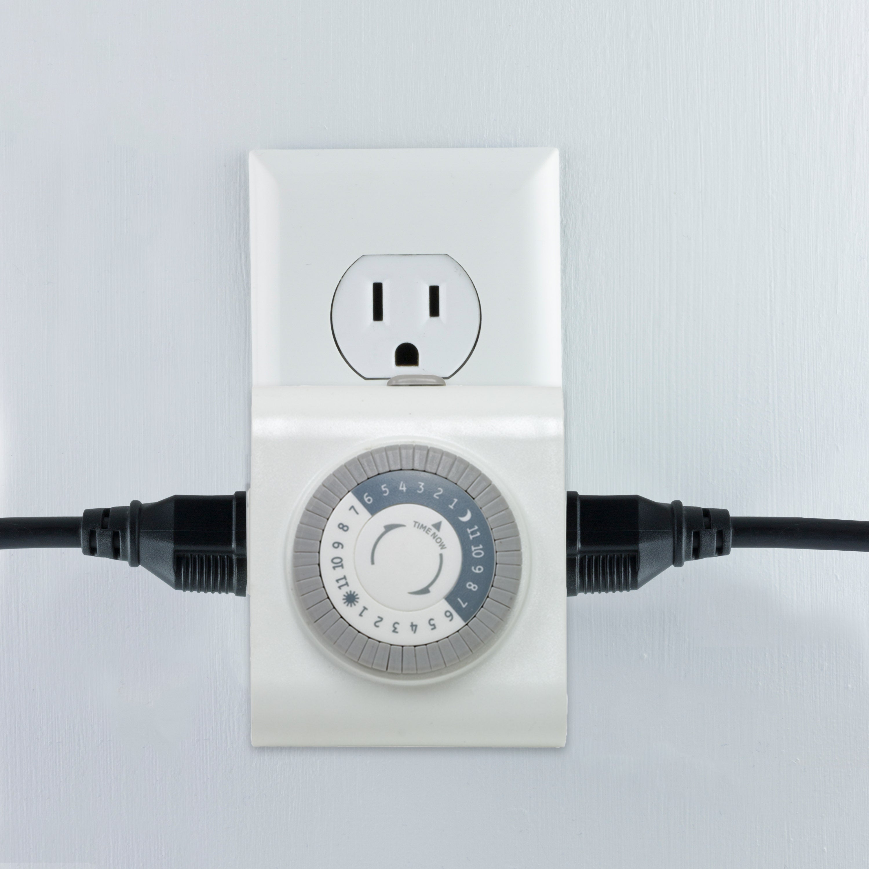 GE Indoor Plug-In 24-Hour Mechanical Timer, White