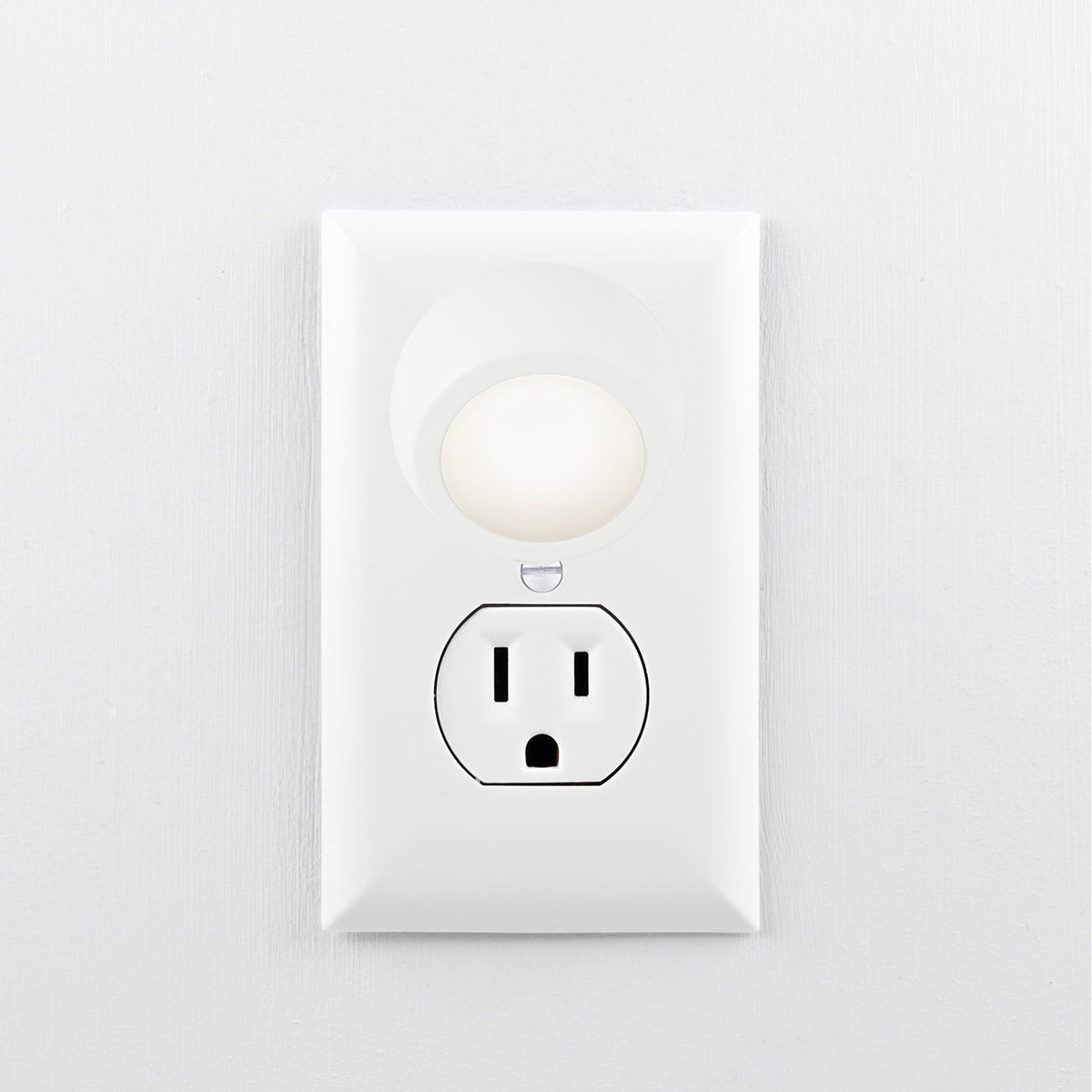 Energizer Plug-In Rotating Light Sensing LED Night Light, 2 Pack, White