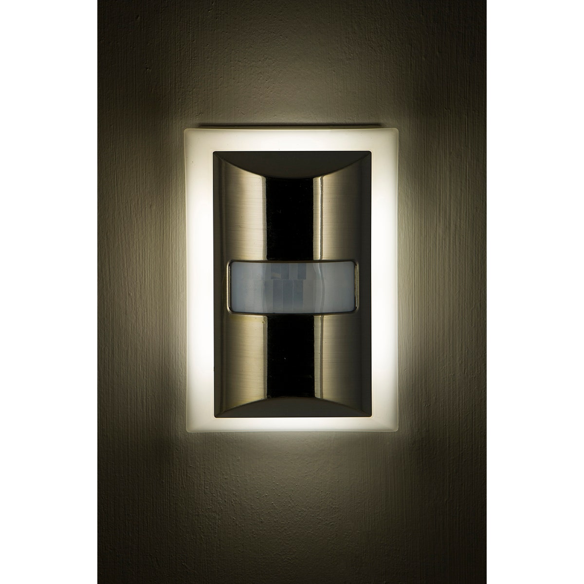 GE CoverLite Light Sensing Motion-Boost LED Night Light, Silver