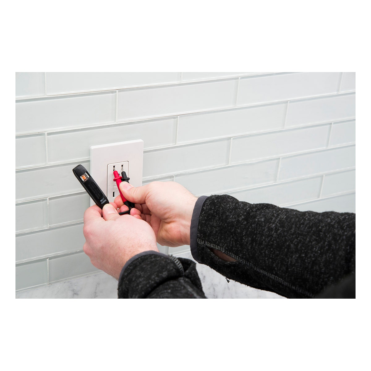 GE Electrical Circuit Tester, Voltage Detector 90-300V AC/DC