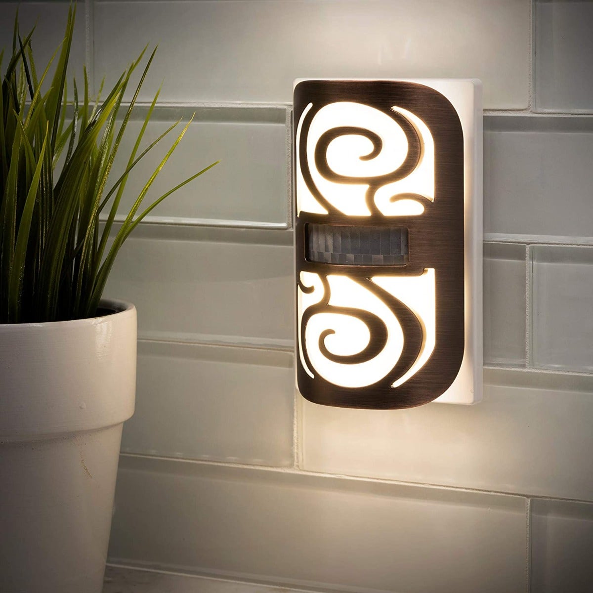 GE Motion-Select LED Night Light, Oil-Rubbed Bronze