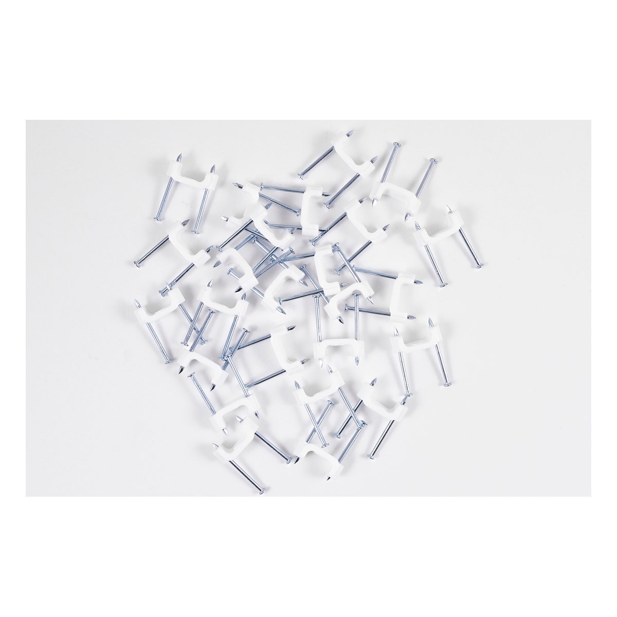 Power Gear Plastic Staples, for 14/2 and 12/2 Non-Metallic Cable, White
