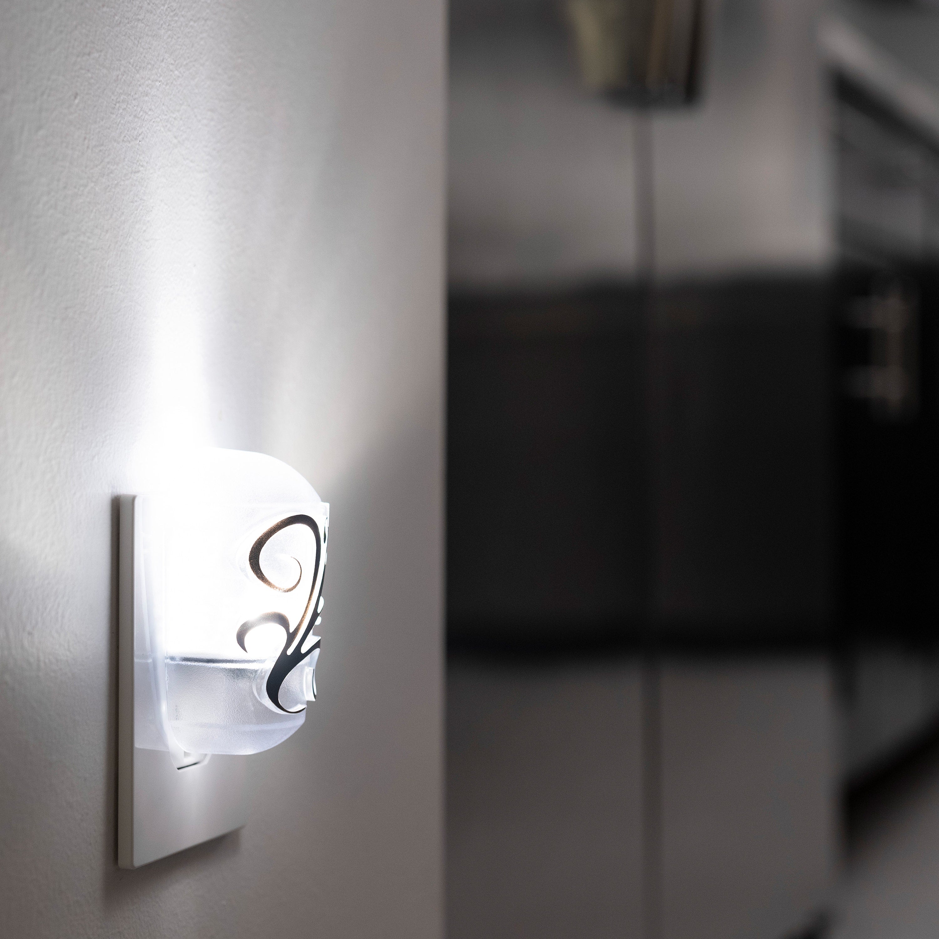GE Light Sensing LED Night Light, White