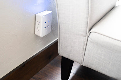 GE 4-Outlet 4-USB Surge Tap with Eye Indicator, White