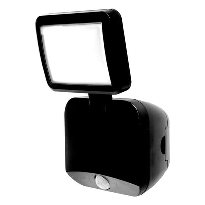 Energizer Outdoor Single-Head Motion-Sensing LED Security Light, Black