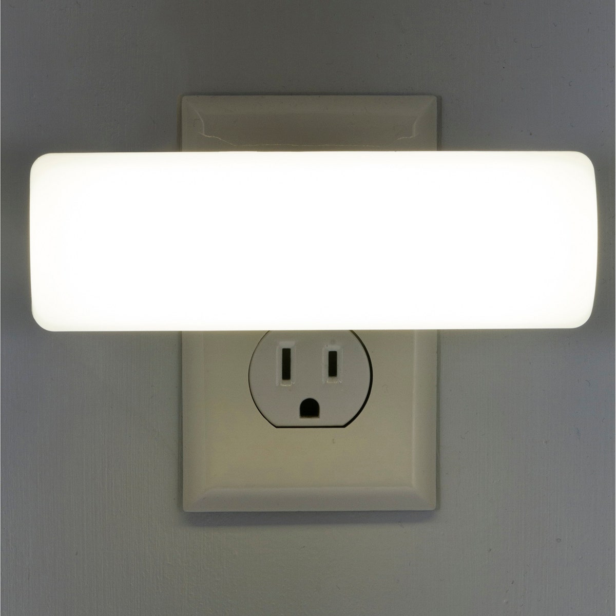Energizer Plug-In Light Sensing LED Night Light, White