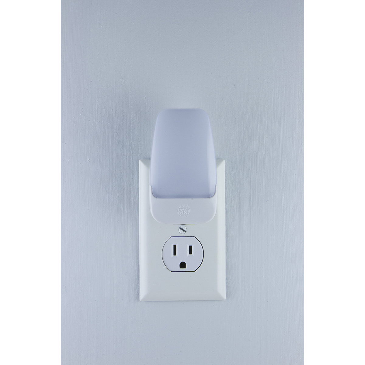 GE Light Sensing LED Night Light, 2 Pack, White
