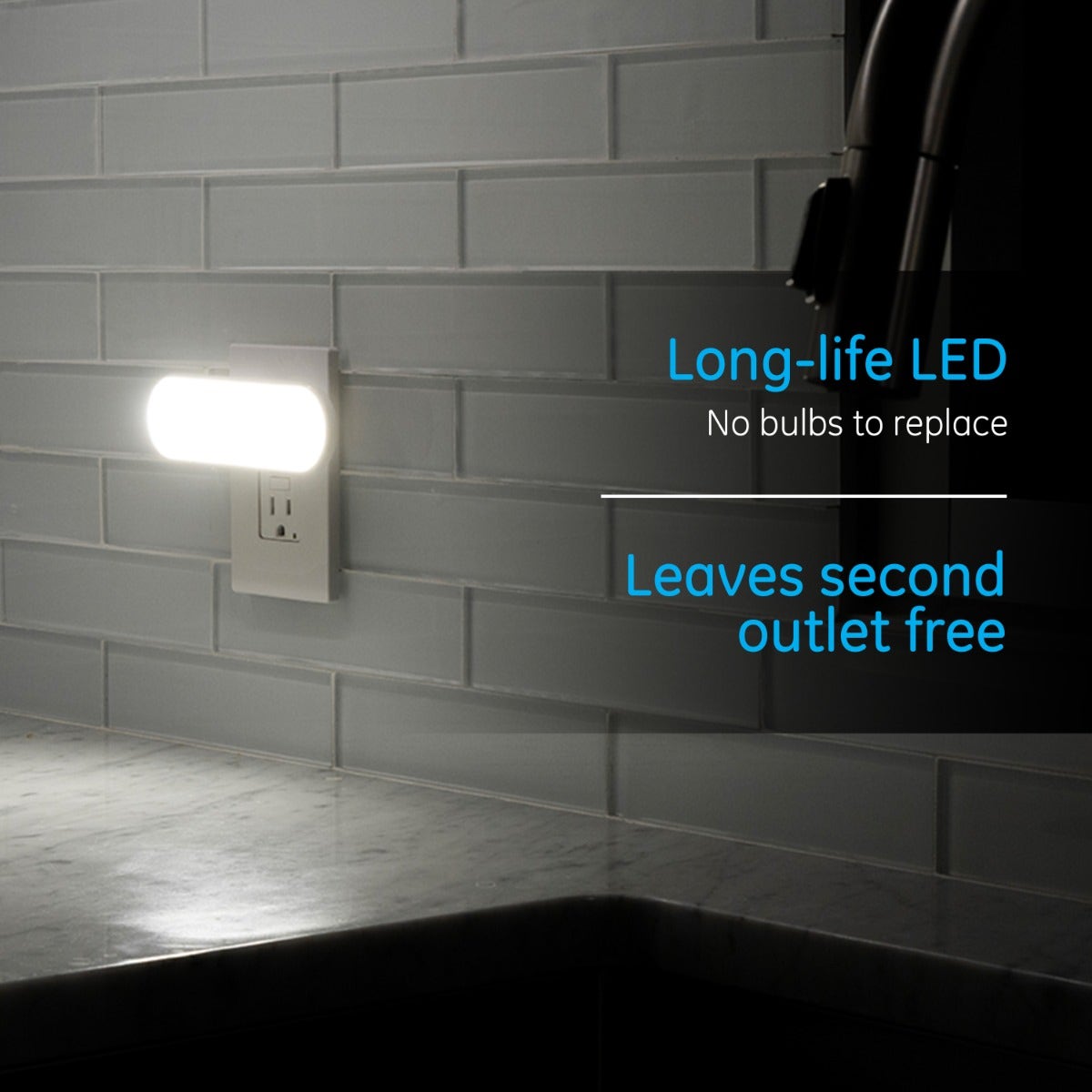 GE UltraBright Plug-In Automatic LED Light Bar, 4 Pack, White