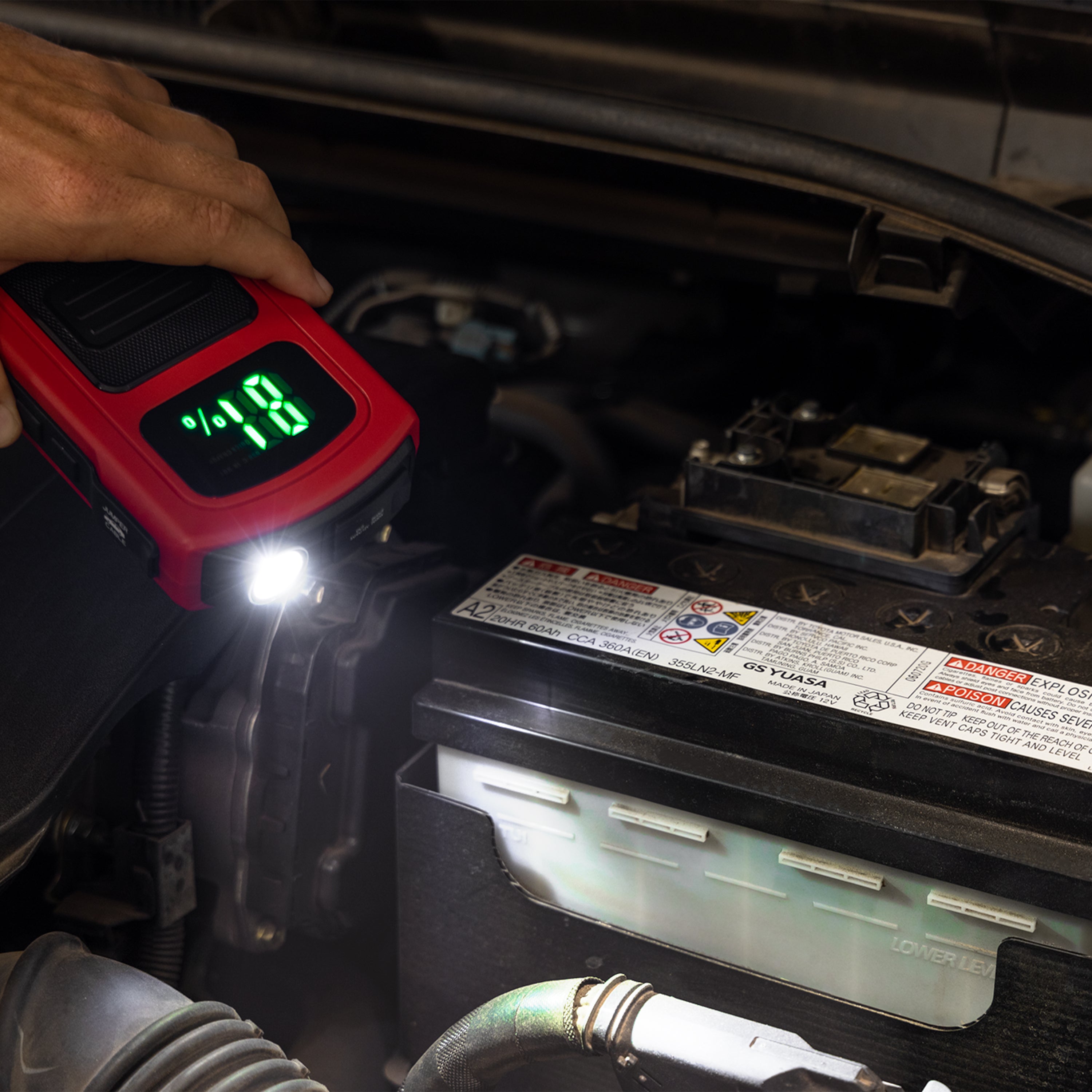 UltraPro Elite Portable Jump Starter, 8000mAh, 800A peak, USB-C, USB-A ports