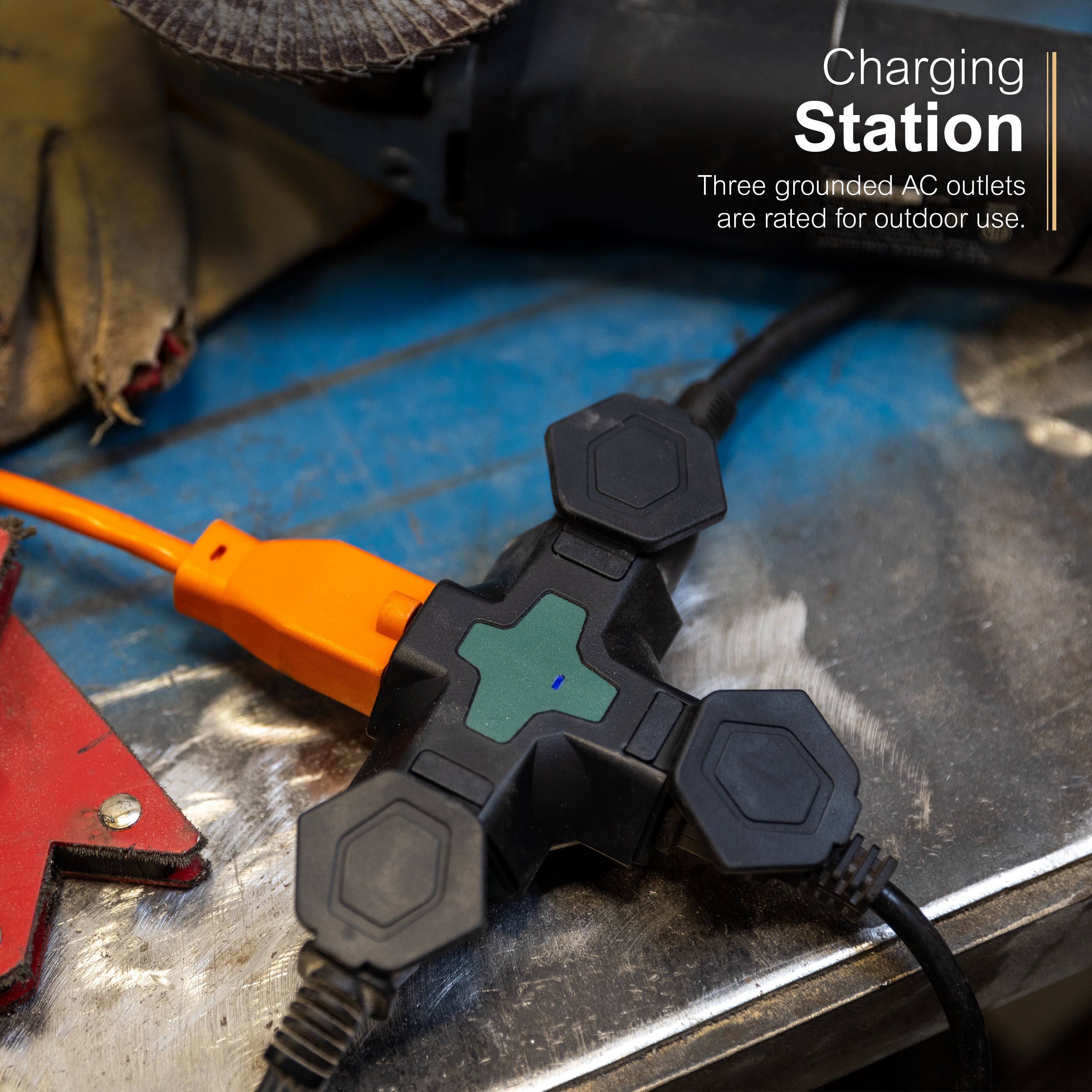 GE-branded Heavy-Duty 3-Outlet Tap w/indicator light, Green