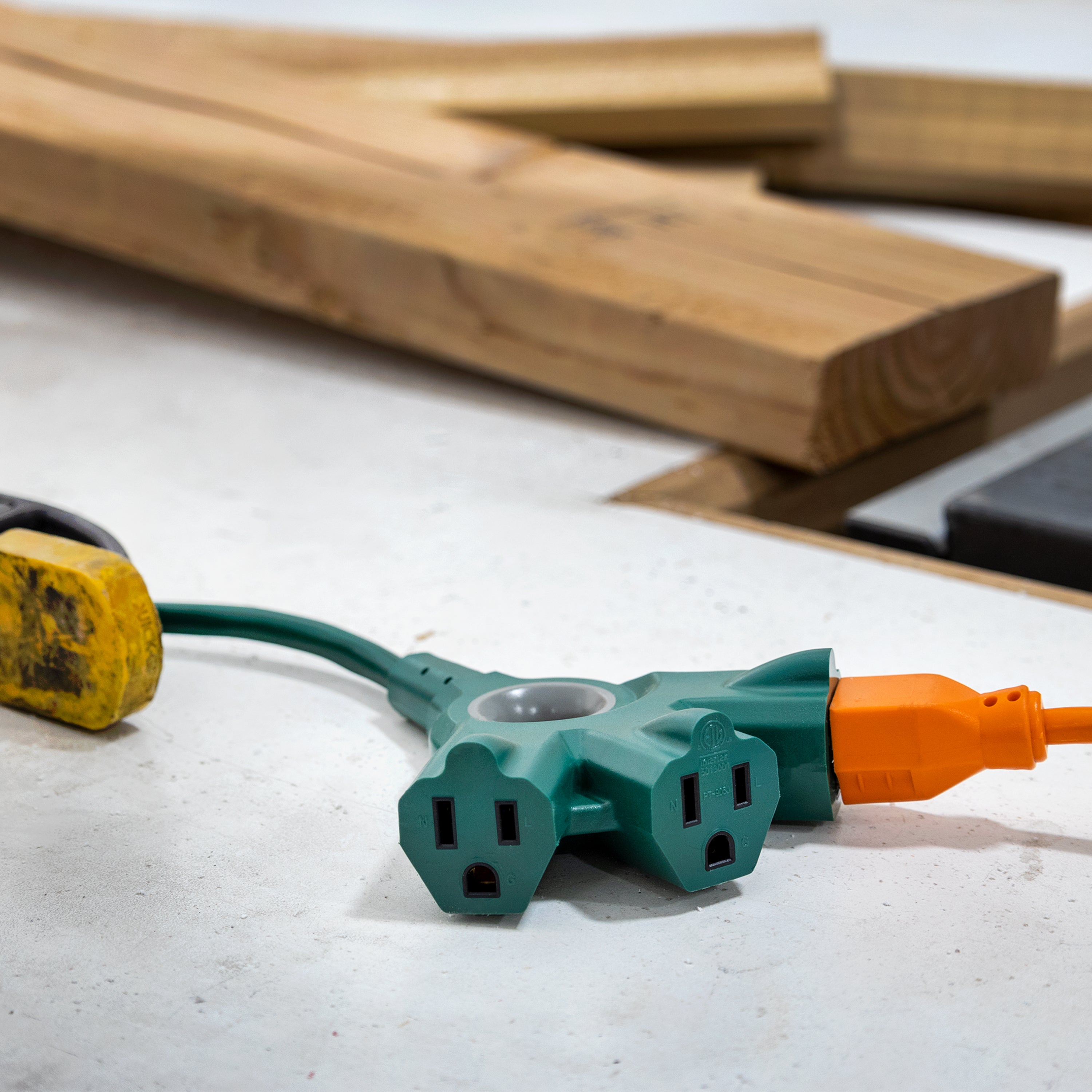 Philips 3-Outlet EZGrip Grounded Extension Cord, 15ft., Indoor/Outdoor, Green