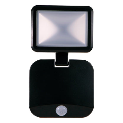 Energizer Outdoor Single-Head Motion-Sensing LED Security Light, Black