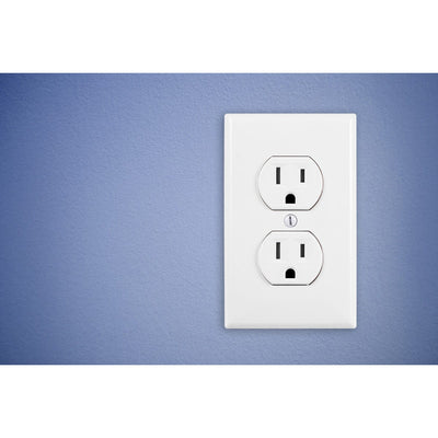 GE Grounding Duplex Tamper Resistant Safety Outlet, White