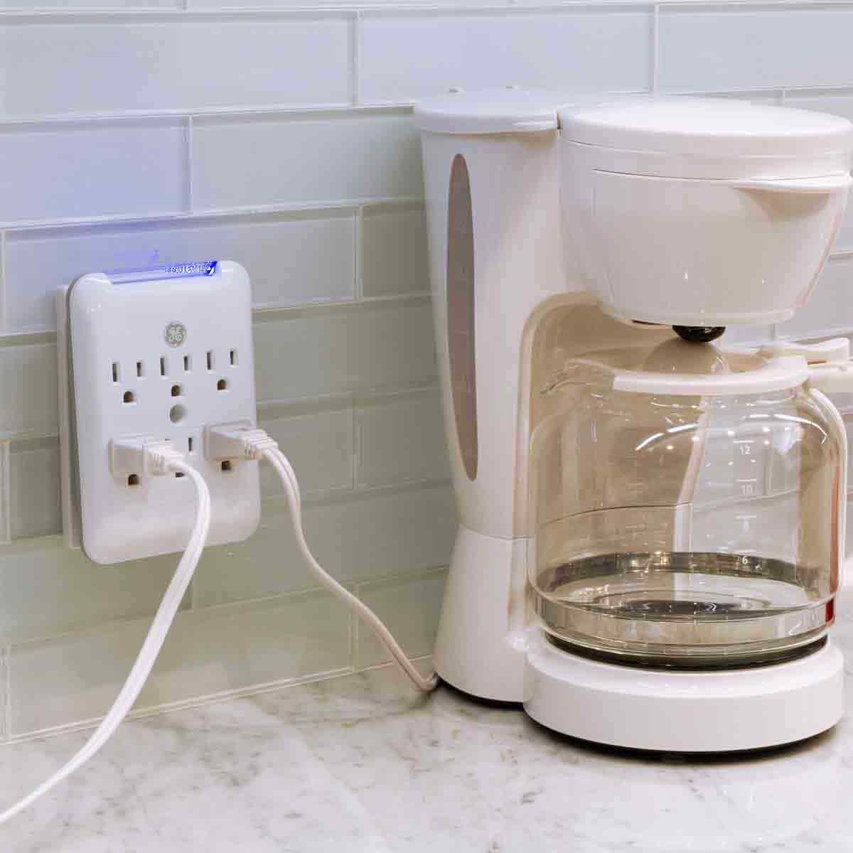 GE 6-Outlet Wall Tap with Surge Protection, White